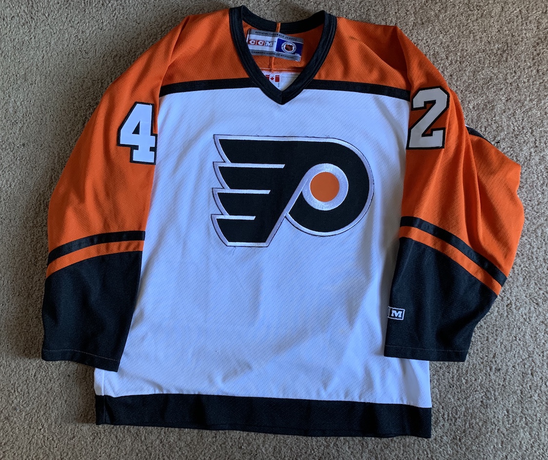 flyers jersey gold